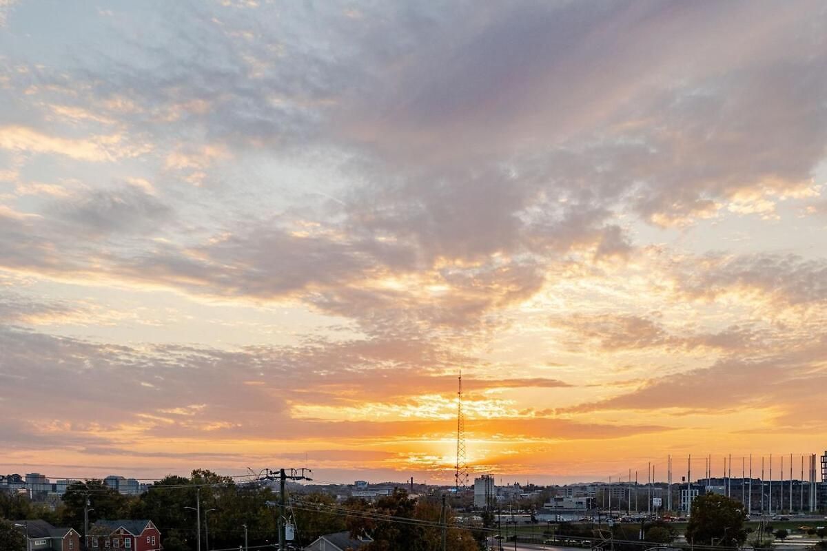 Rooftop Retreat & Skyline Views * Nashville