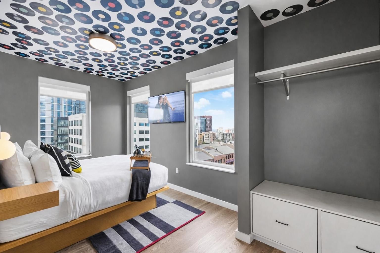 Pianissimo-2 Units-rooftop Pool-gym-on Music Row *