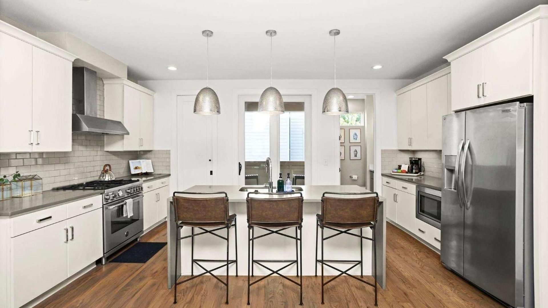 Holiday home 8th Ave South Gem Fabulous For Groups Of 12