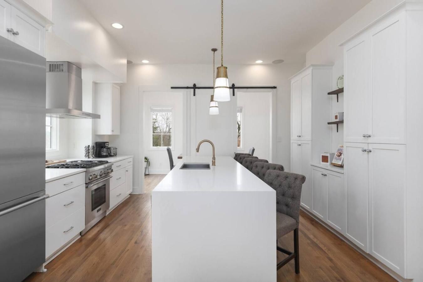 Townhome With Rooftop Garage Pool Table By Belmont And Vanderbilt Holiday home *
