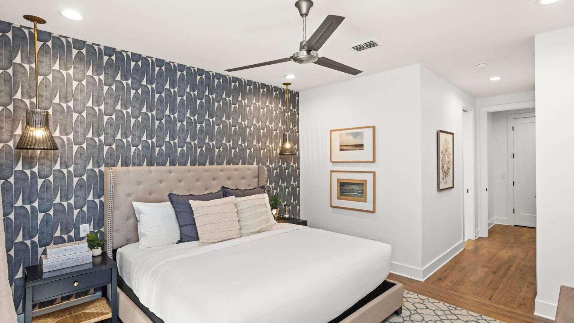 Holiday home 8th Ave South Gem Fabulous For Groups Of 12 Nashville