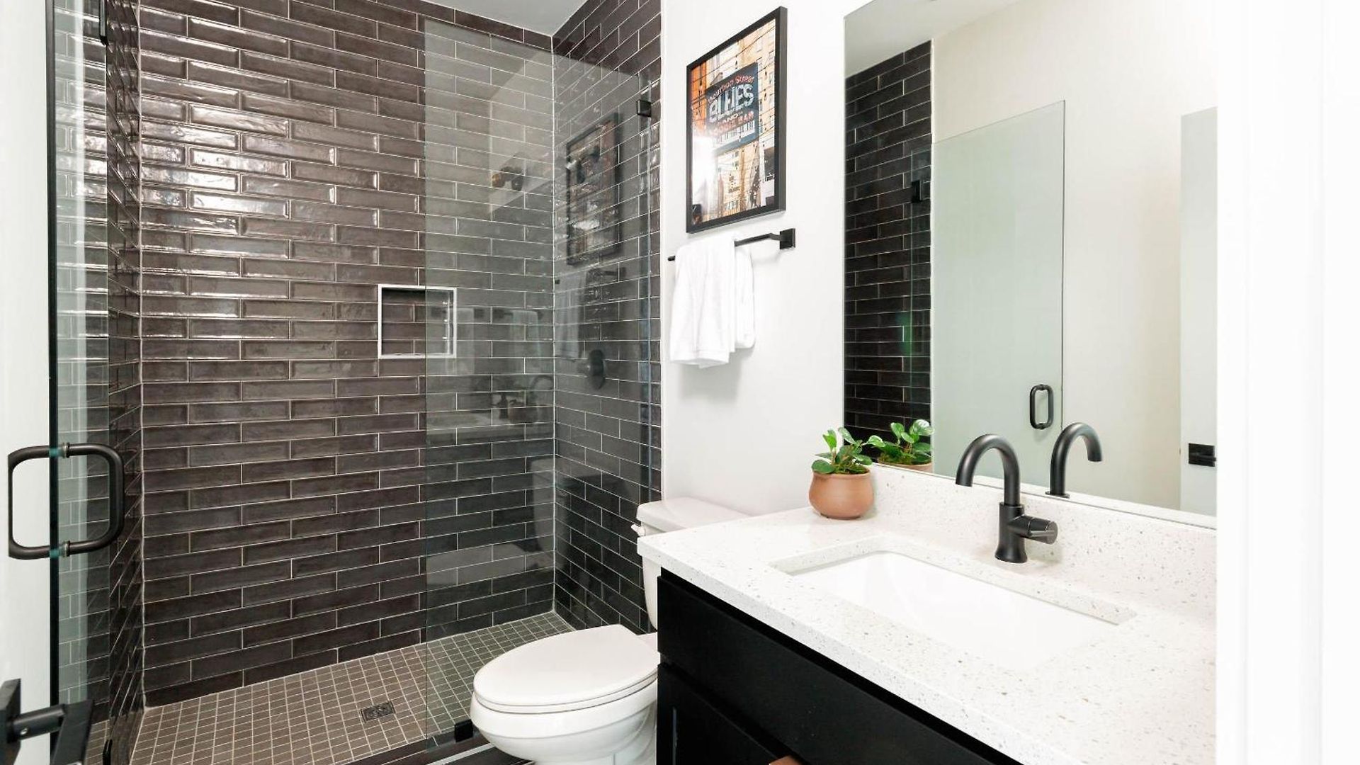 Boots & Broadway - 2 Units - Mins To Broadway Holiday home Nashville