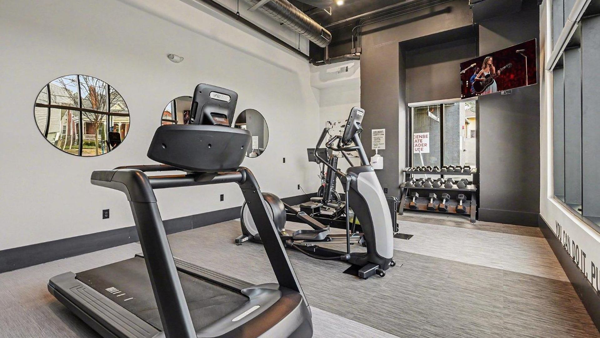 Petal & Palm-rooftop Patio & Gym-mins To Broadway Holiday home