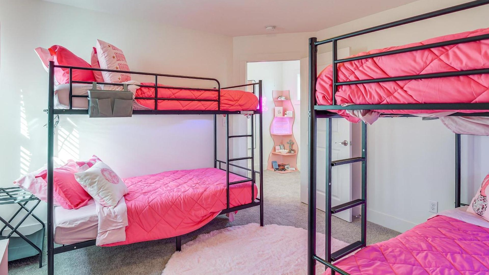 Retro Disco Haven Near Downtown Nash! Holiday home Nashville