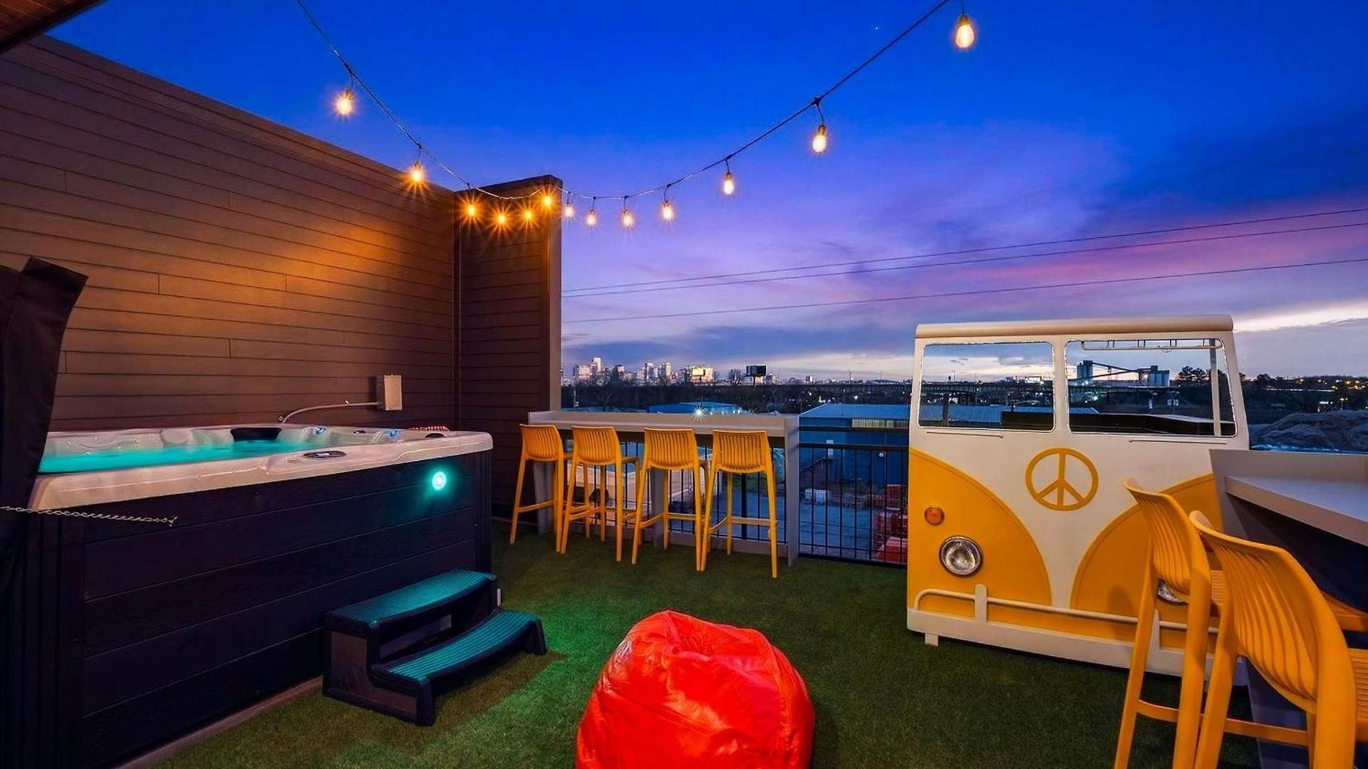 That '70s Show By Avantstay Holiday home