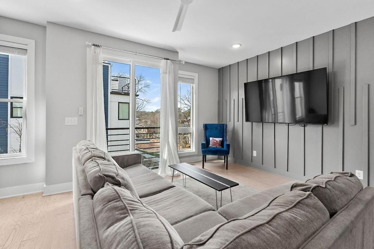 Lucky 7 - Hip East Nash Townhouse & Rooftop Deck Nashville