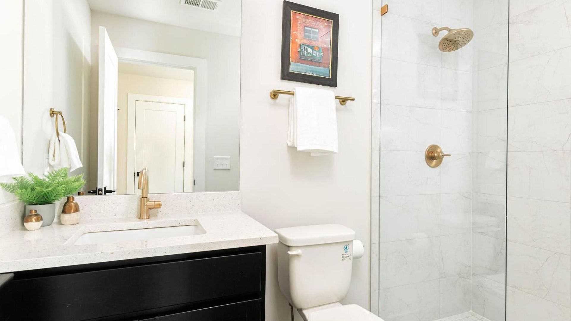 Holiday home Boots & Broadway - 2 Units - Mins To Broadway