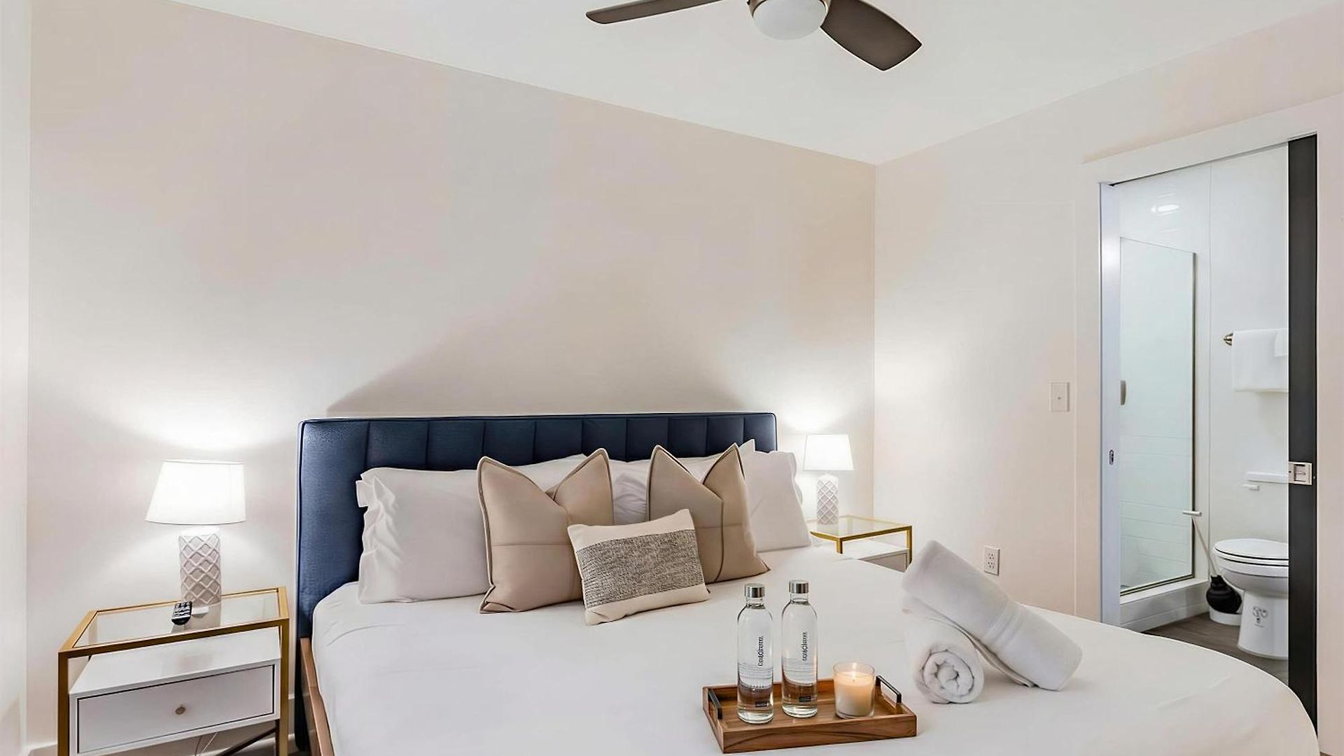 Rooftop Views & Patio Lounge Near Downtown *
