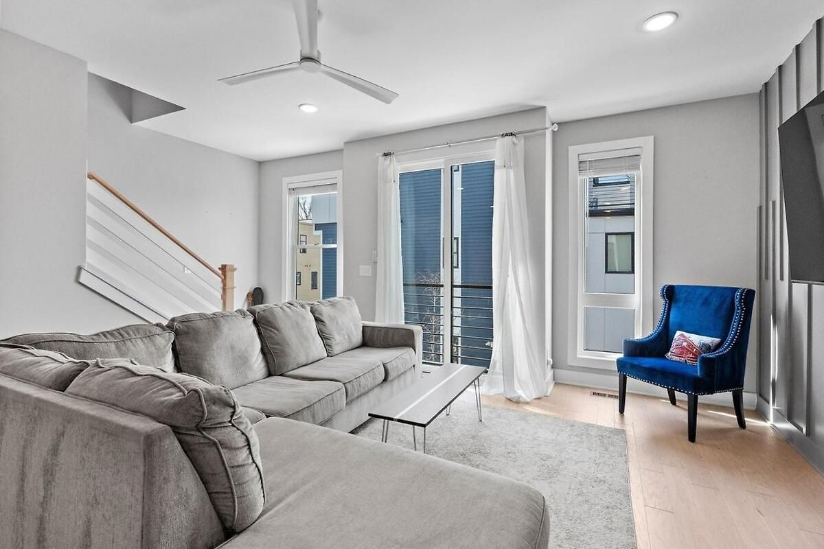 Lucky 7 - Hip East Nash Townhouse & Rooftop Deck Nashville