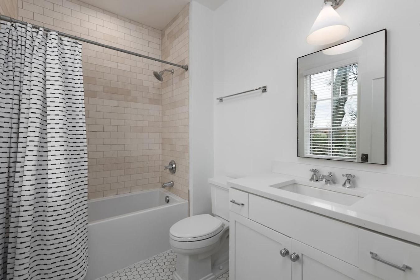 Holiday home Townhome With Rooftop Garage Pool Table By Belmont And Vanderbilt