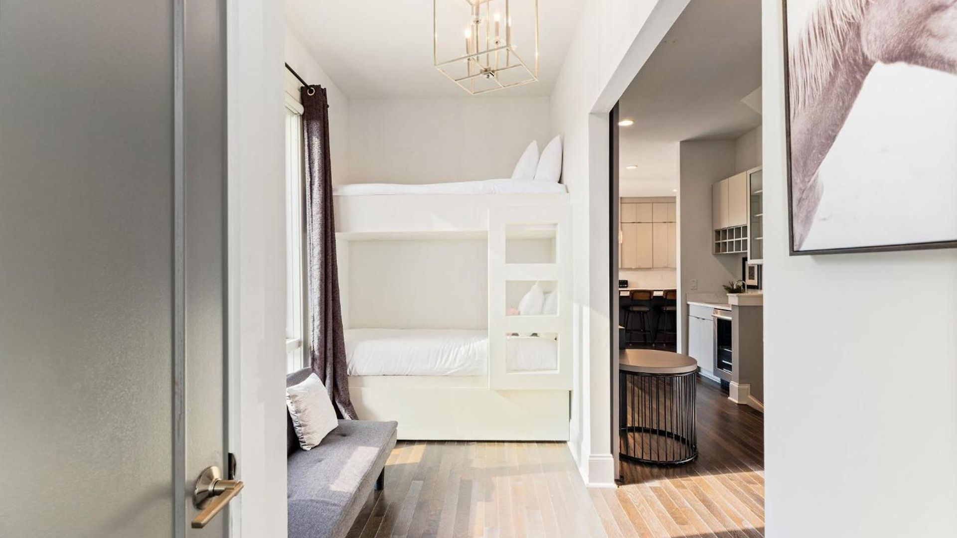 Argyle Rooftop Retreat *
