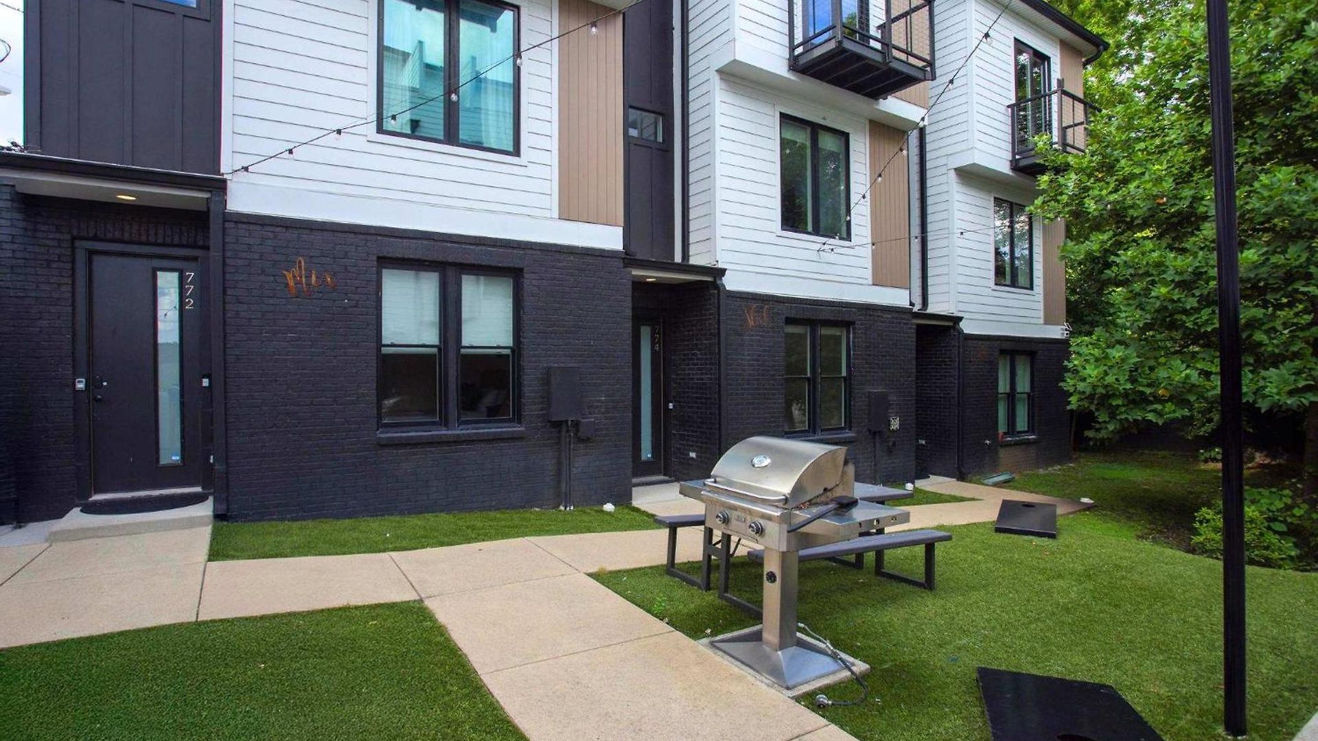 Great Location Near Gulch 12 South & Broadway *