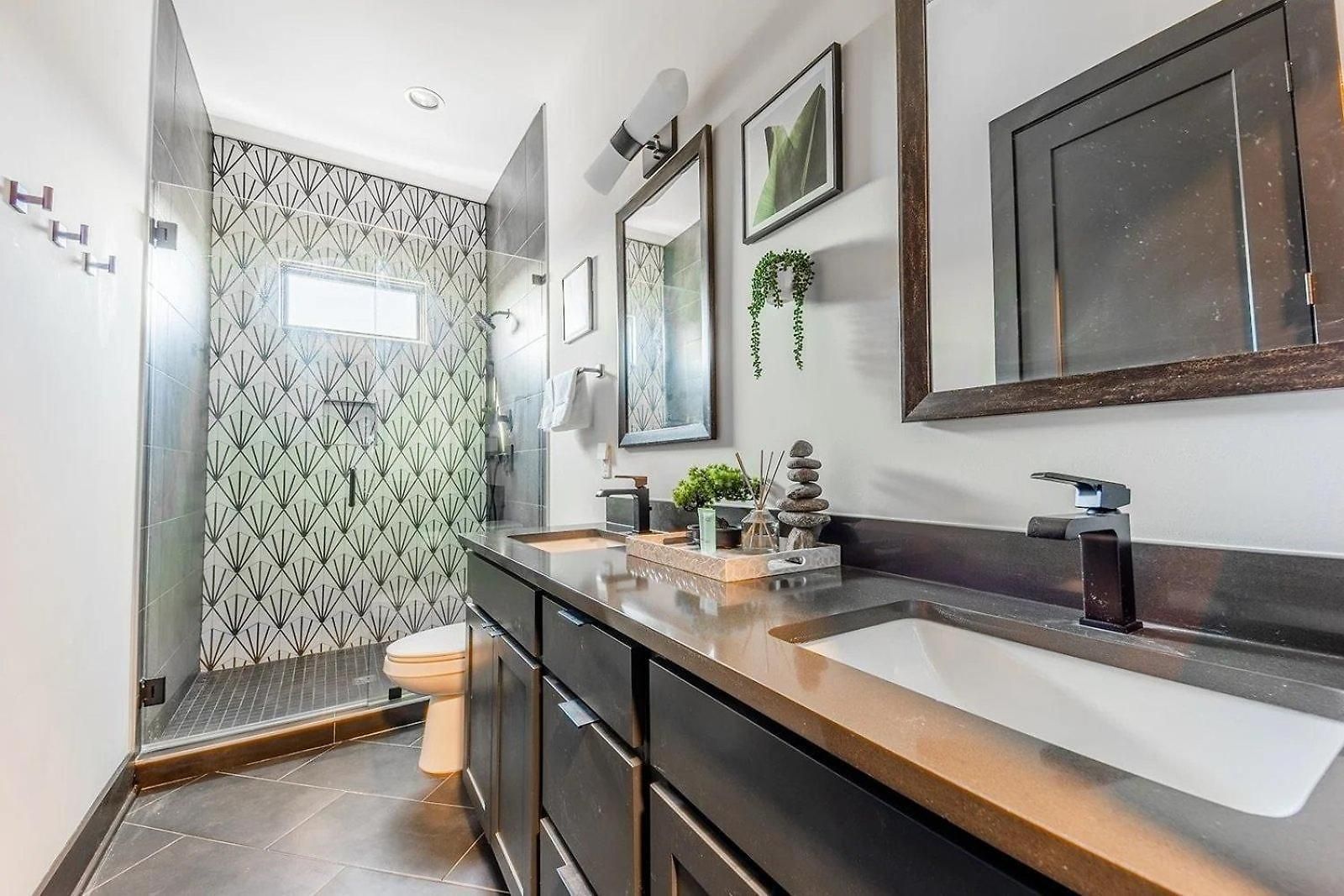 Boots & Broadway - 2 Units - Mins To Broadway Nashville