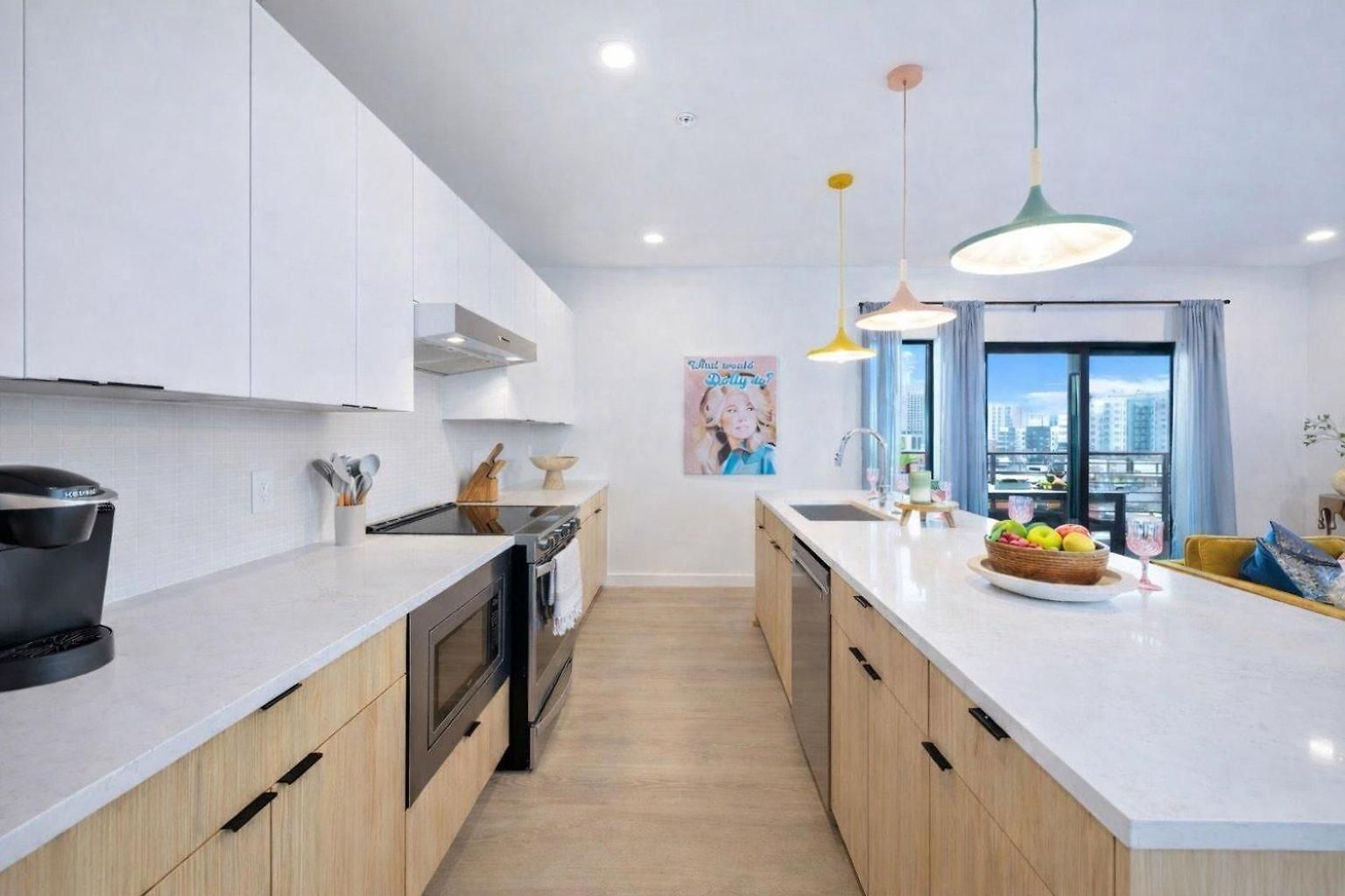 Holiday home Hyve-anthem-private Balconies-walk To Broadway