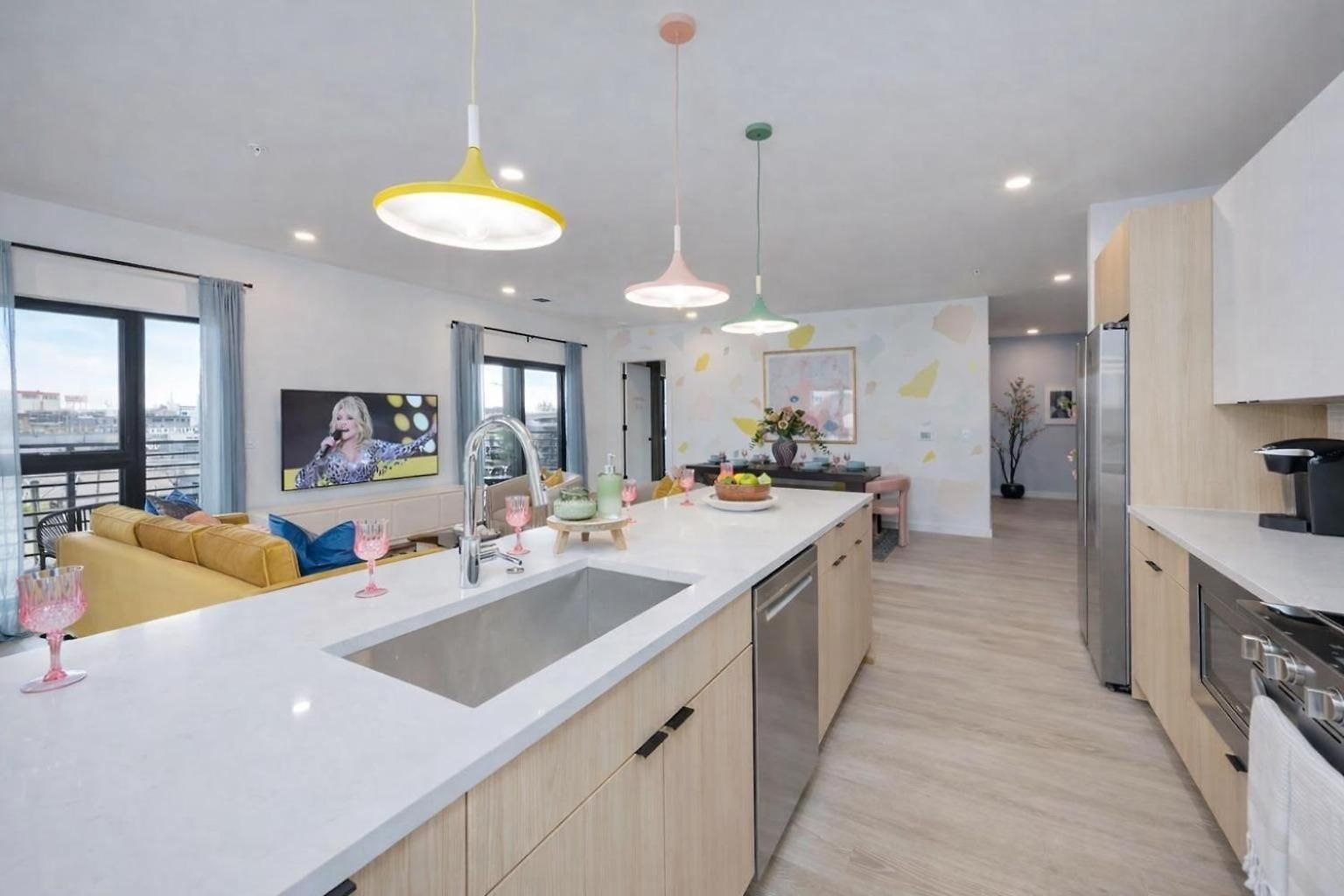 Hyve-anthem-private Balconies-walk To Broadway Holiday home *