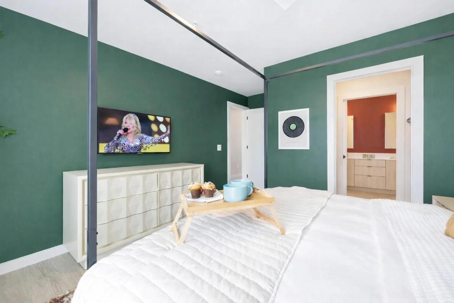 Hyve-anthem-private Balconies-walk To Broadway Holiday home *
