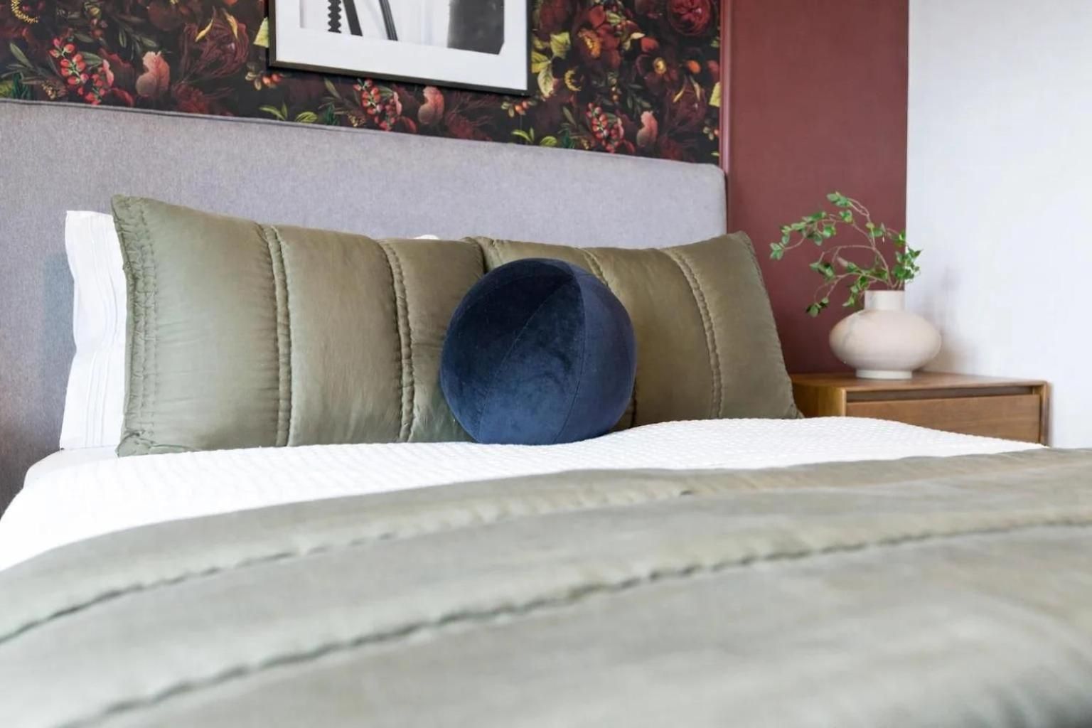 Holiday home Hyve-anthem-private Balconies-walk To Broadway