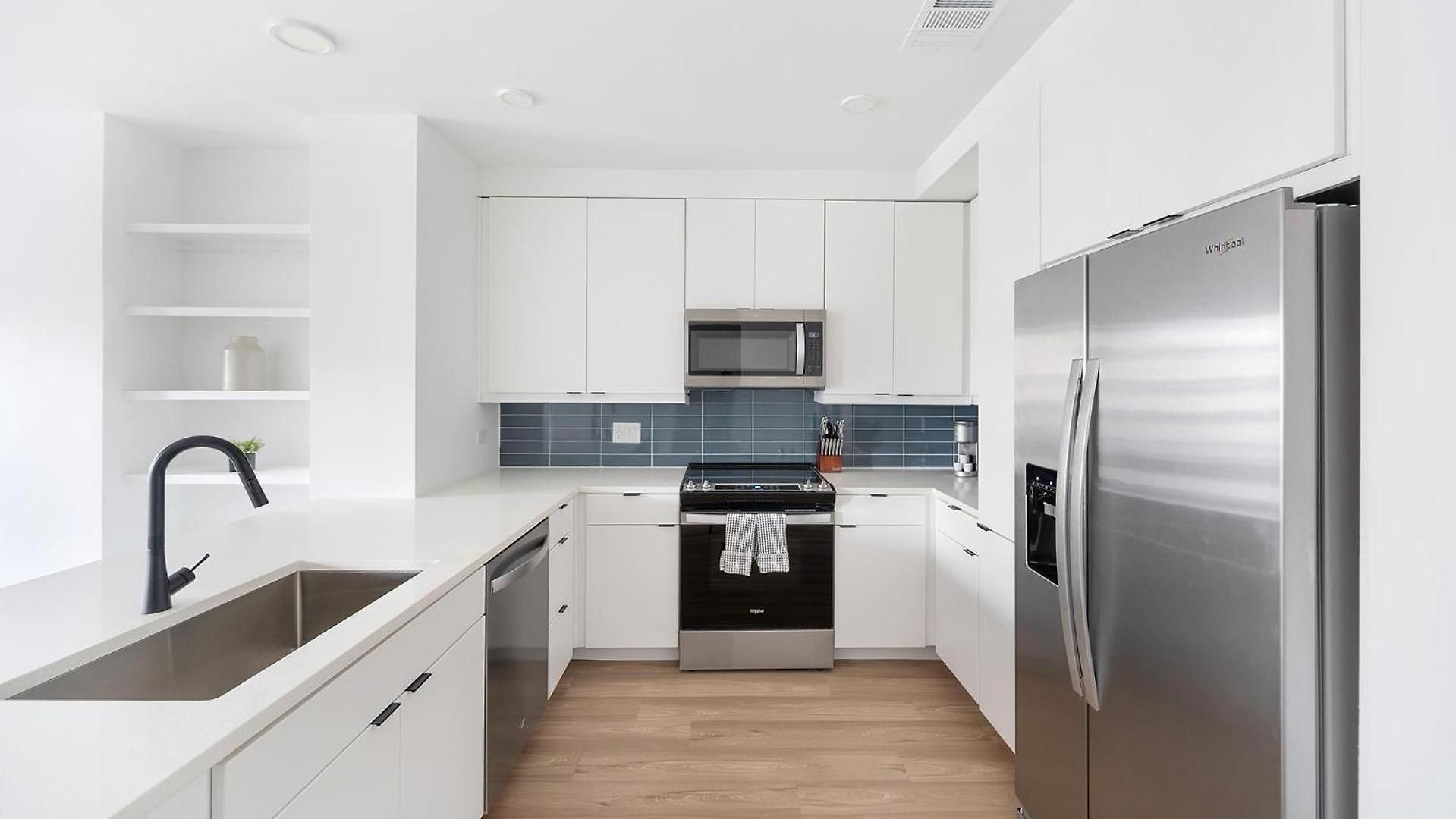 Apartment Landing Stunning 2bd Gym Pool Nashville