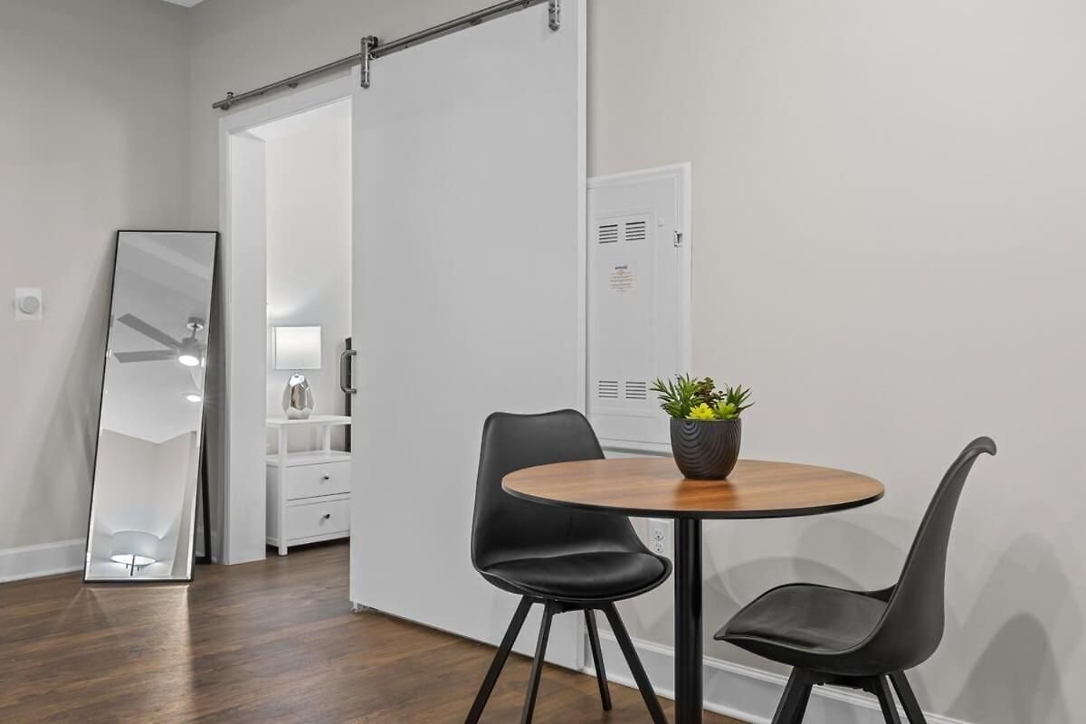 Apartment Modern 1br Walk To Gulch And Broadway *