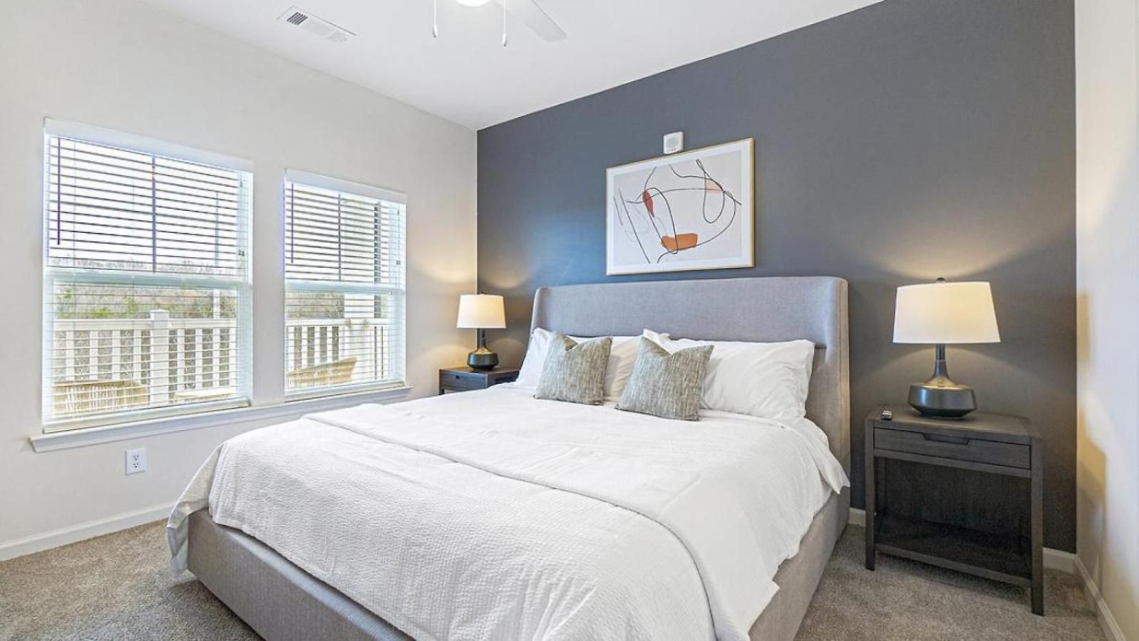 Apartment Landing Modern With Amazing Amenities *