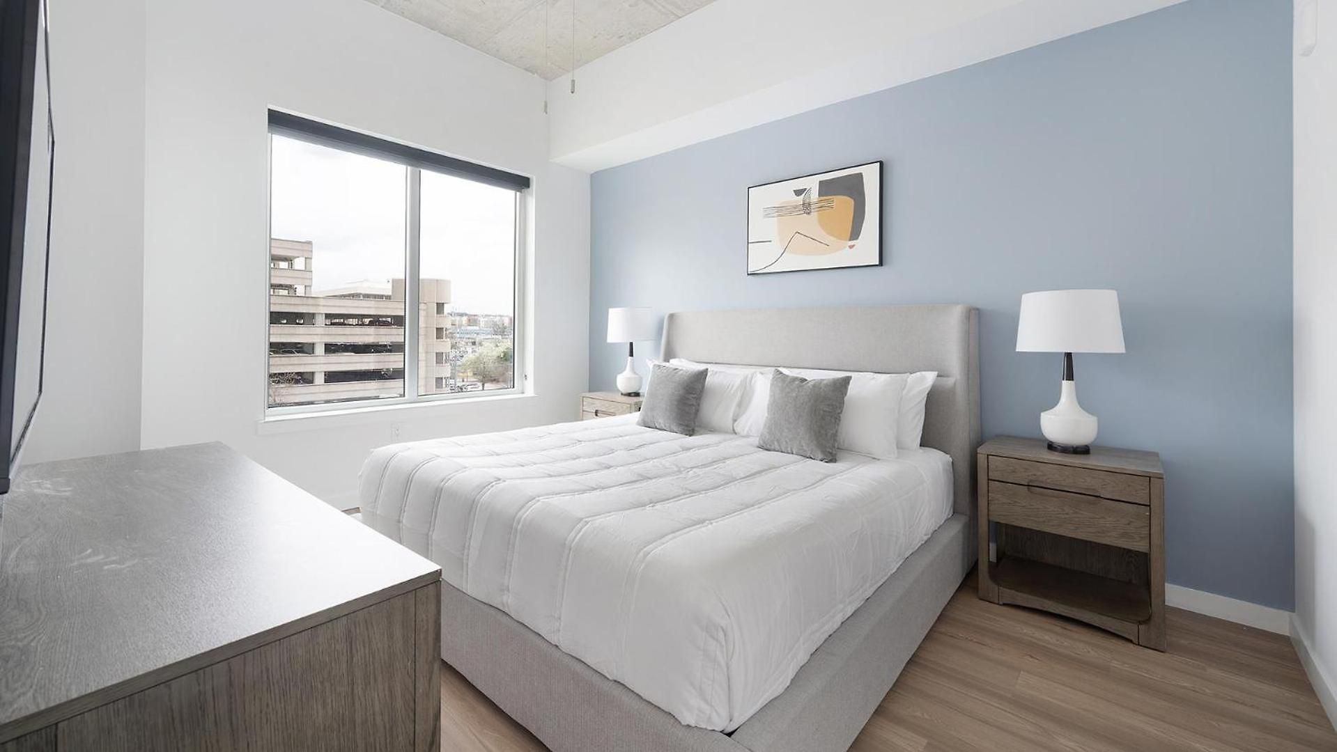Landing Stunning 2bd Gym Pool Apartment Nashville