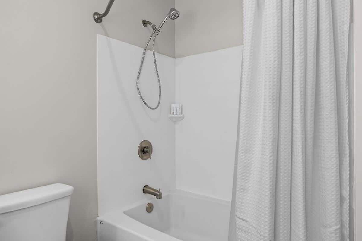 Modern 1br Walk To Gulch And Broadway Apartment *