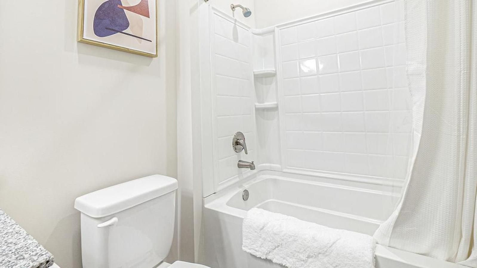 Landing Modern With Amazing Amenities *