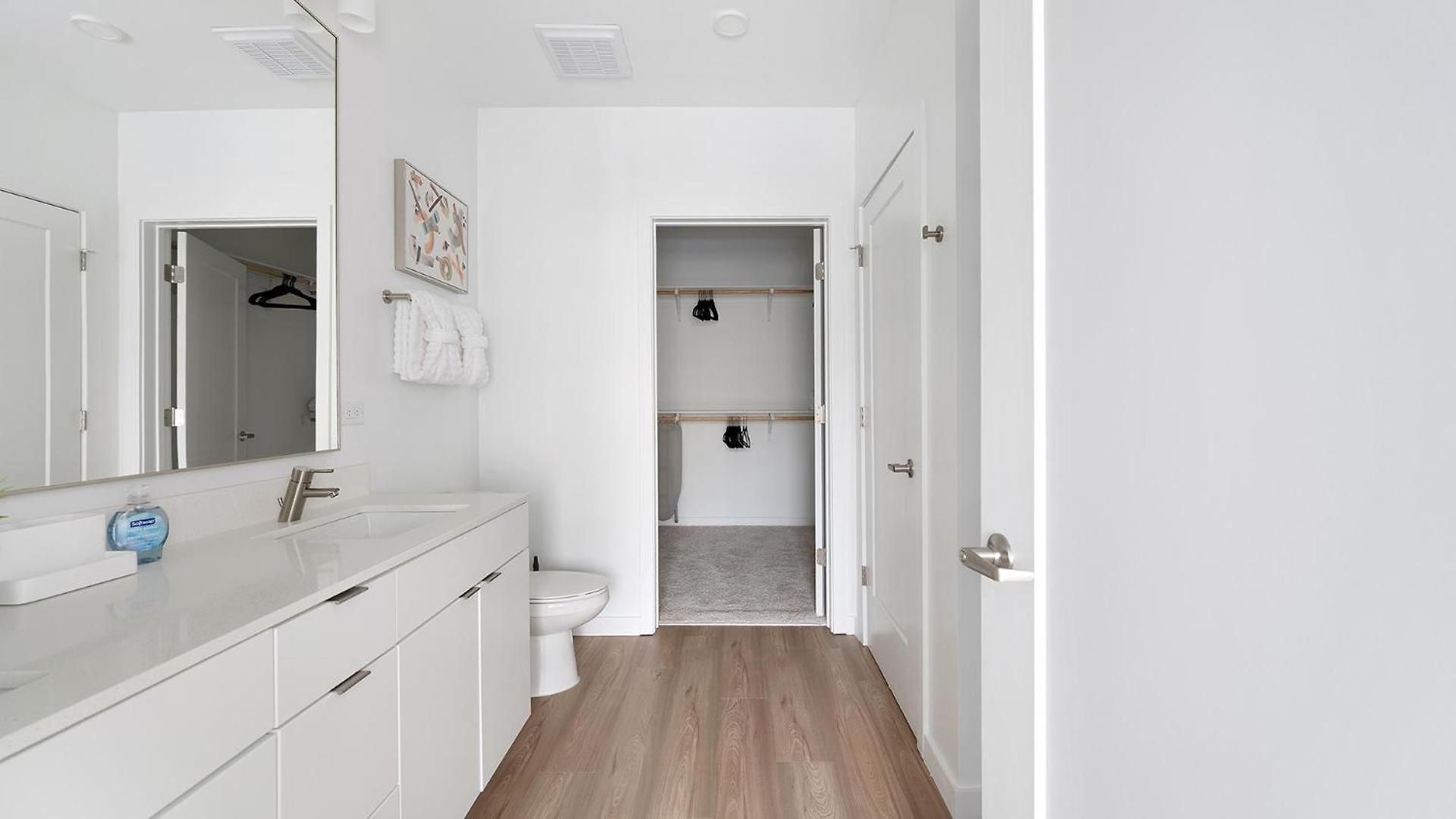 Landing Stunning 2bd Gym Pool