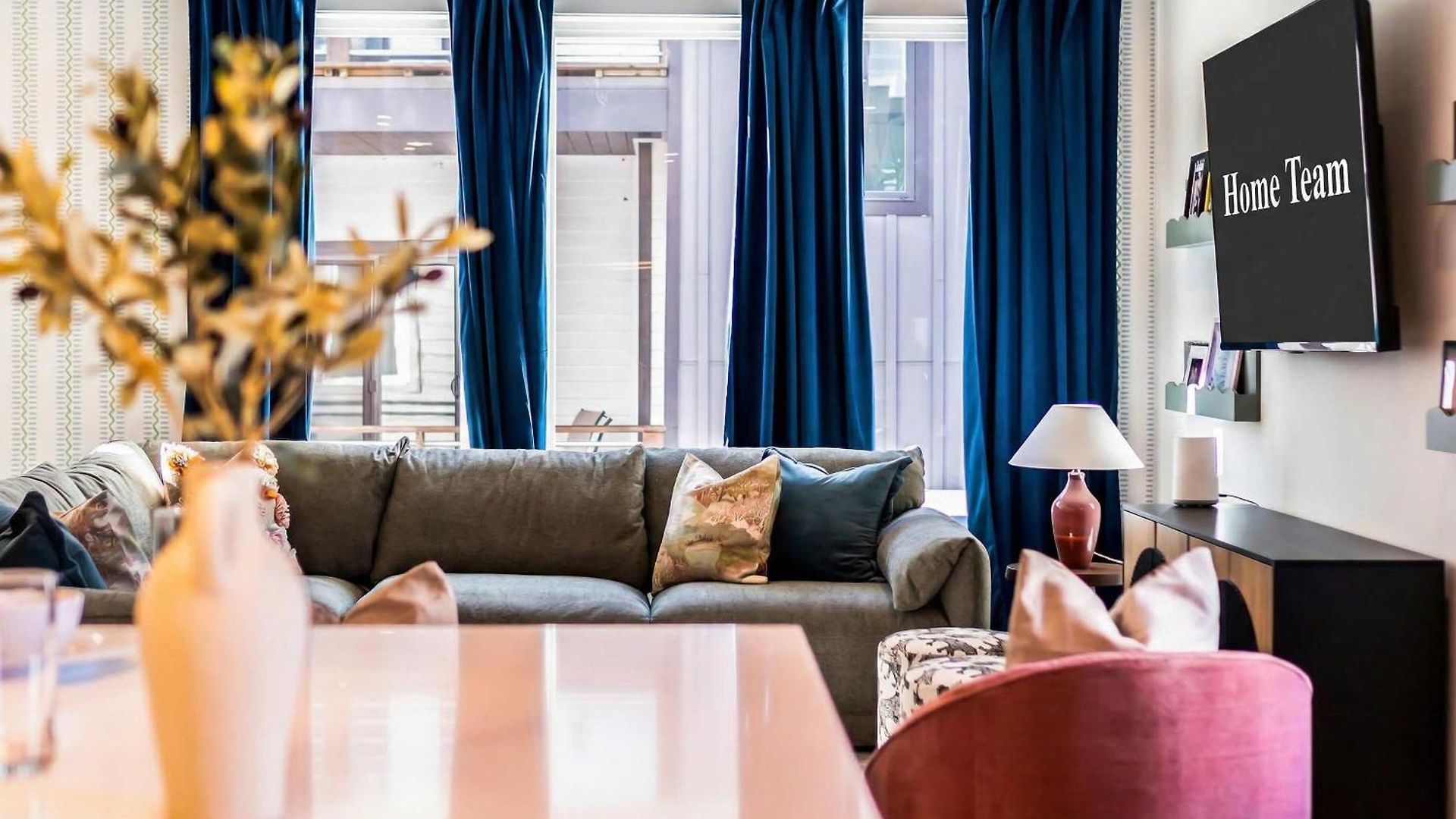 4br Getaway - Rooftop Views - Fire Pit Apartment *