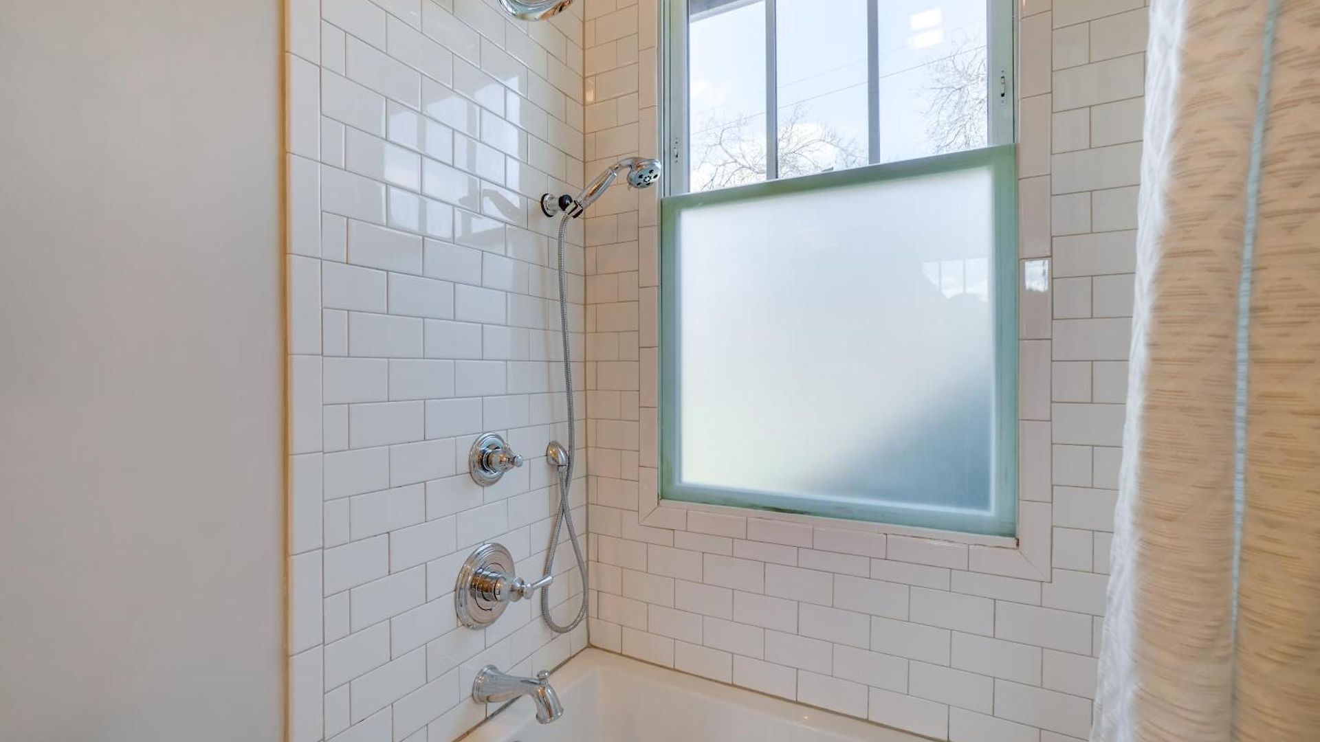 1 Mi To Centennial Park, Couple's West End Retreat Nashville