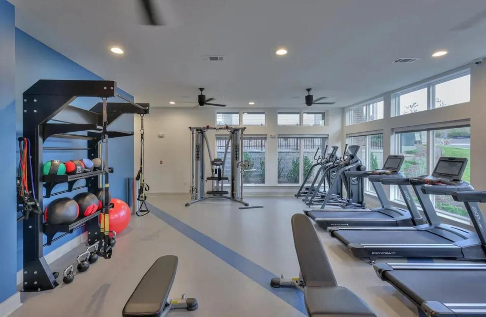 Landing Stylish 1bd Clubhouse Gym Apartment