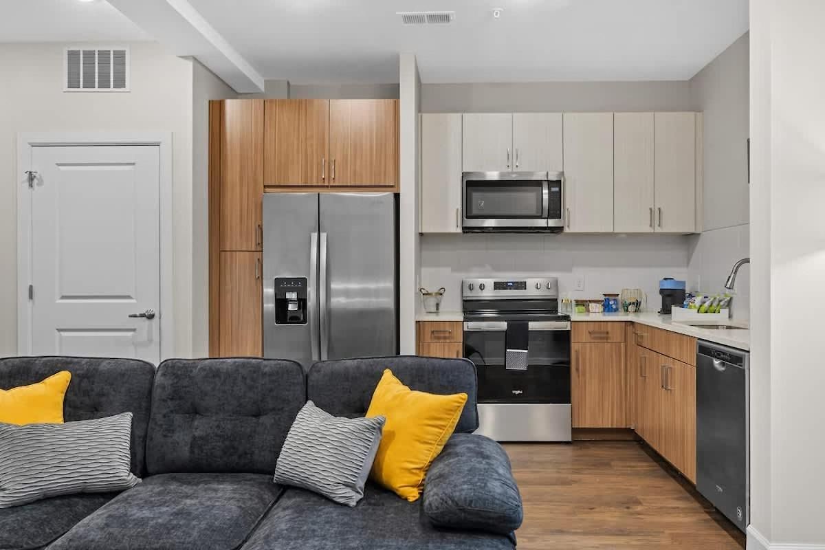 Modern 1br Walk To Gulch And Broadway Apartment *