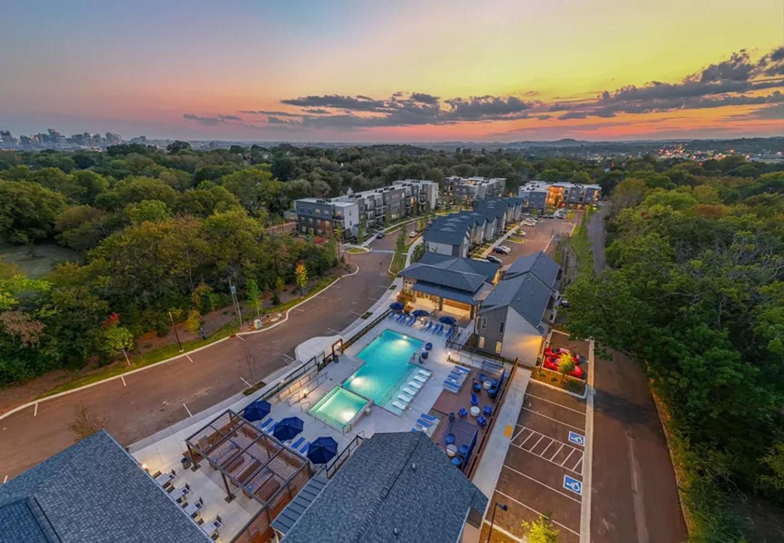 Landing Stylish 1bd Clubhouse Gym Nashville