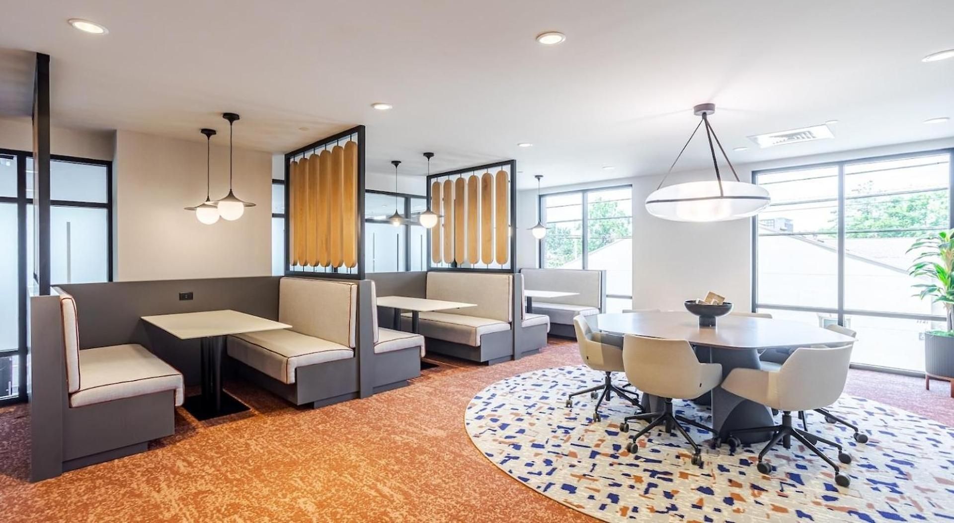 Landing Stunning 2bd Gym Pool Apartment Nashville