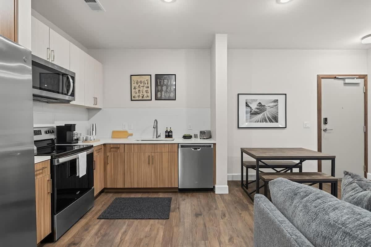 Stylish 1br With Pool & Gym In The Gulch Apartment *