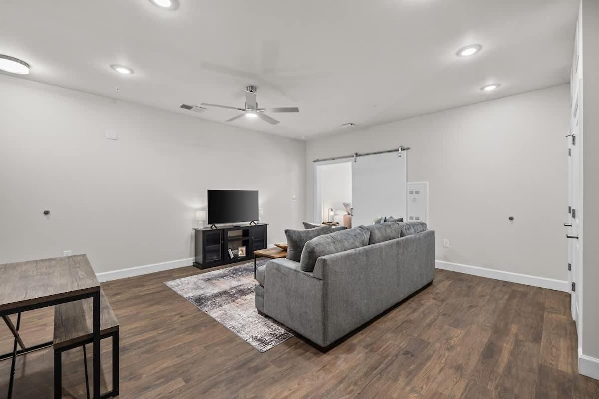 Stylish 1br With Pool & Gym In The Gulch