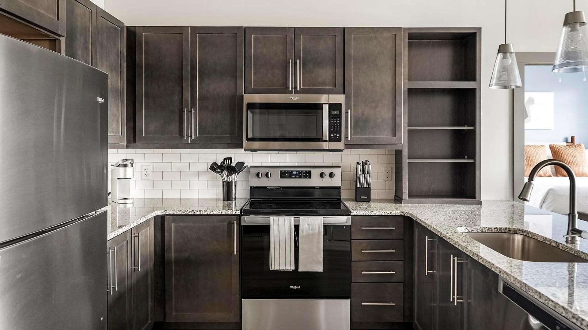 Landing Stylish 1bd Clubhouse Gym Apartment