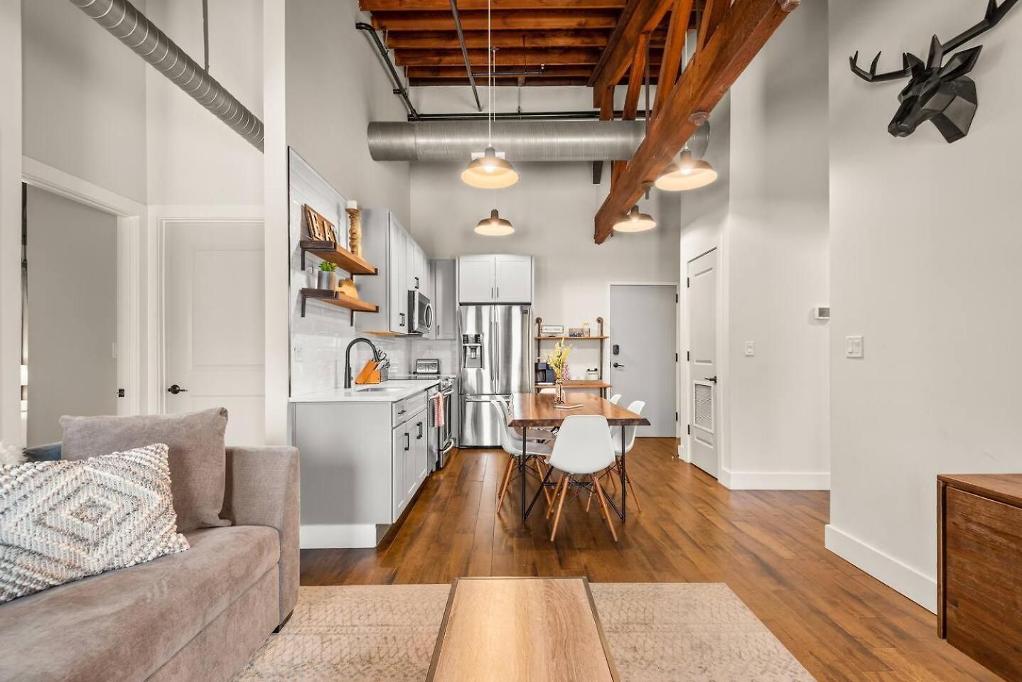 Apartment Rustic Loft W/ Speakeasy & Pool | Near Broadway Nashville