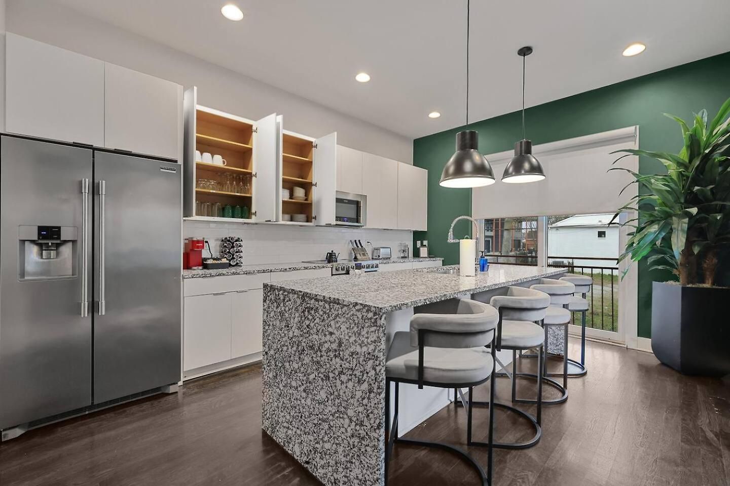 Modern Luxe Townhome With Rooftop Cinema Apartment Nashville
