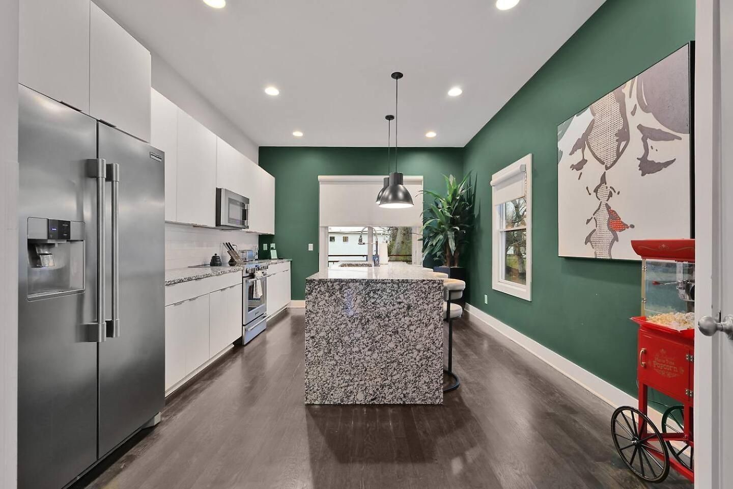 Modern Luxe Townhome With Rooftop Cinema * Nashville