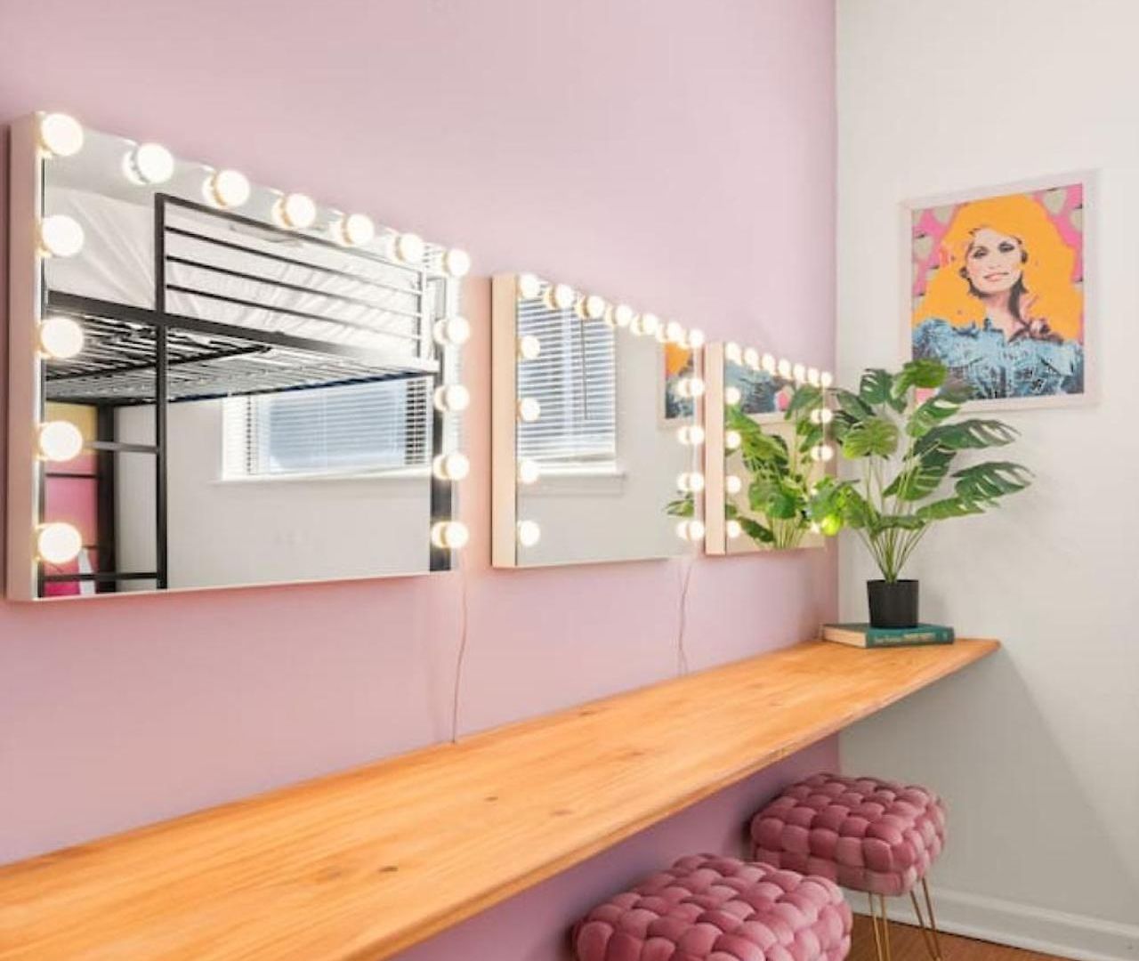 Country Legends On Music Row, Slps 27, Bachlorette Apartment *