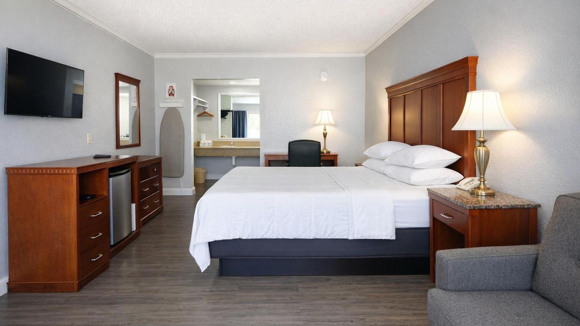 Hotel Quarters & Nashville
