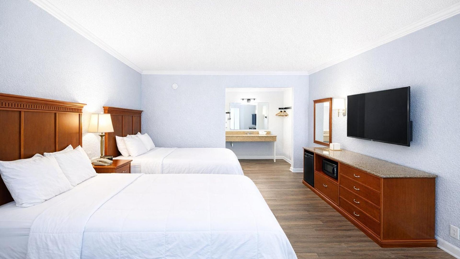 Hotel Quarters & Nashville