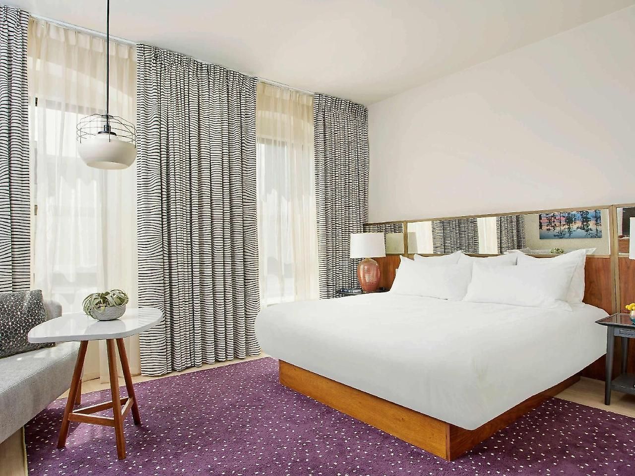 The Untitled Hotel, Tapestry Collection By Hilton Hotel Nashville