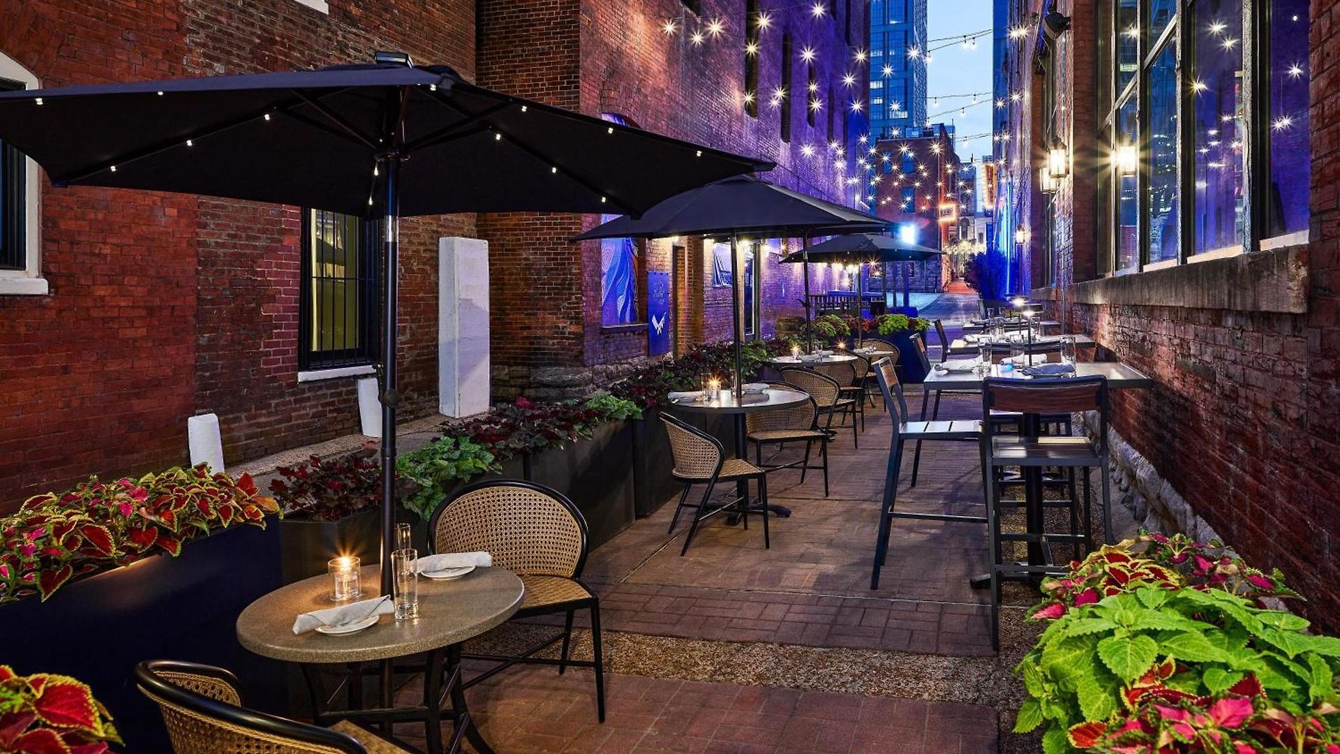 The Untitled Hotel, Tapestry Collection By Hilton 4* Nashville