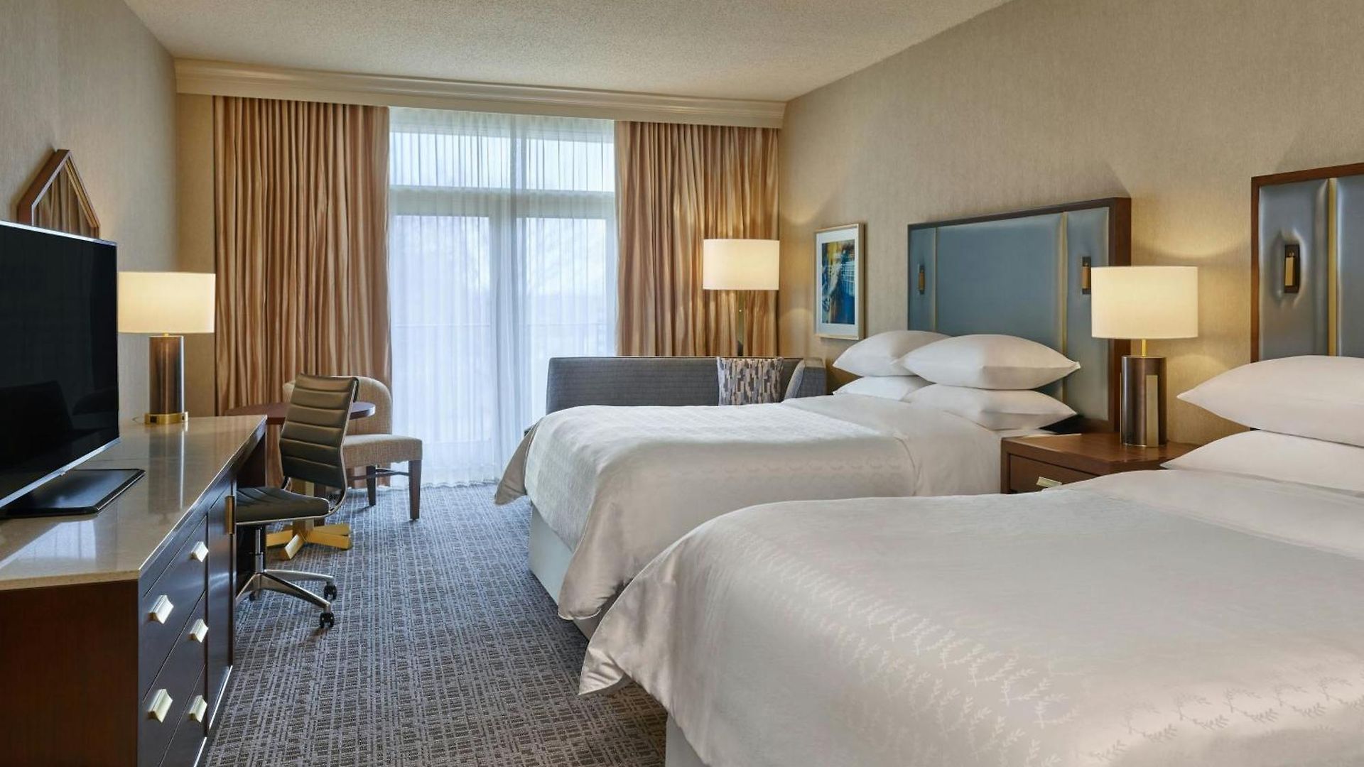 Sheraton Music Airport Hotel