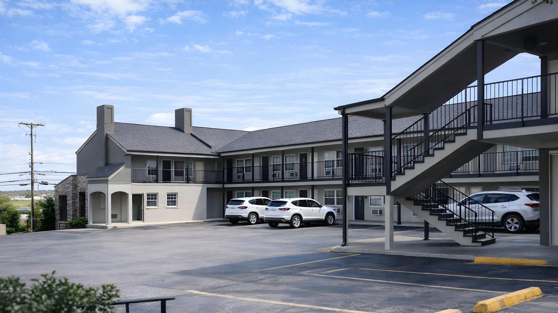 Quarters & Hotel