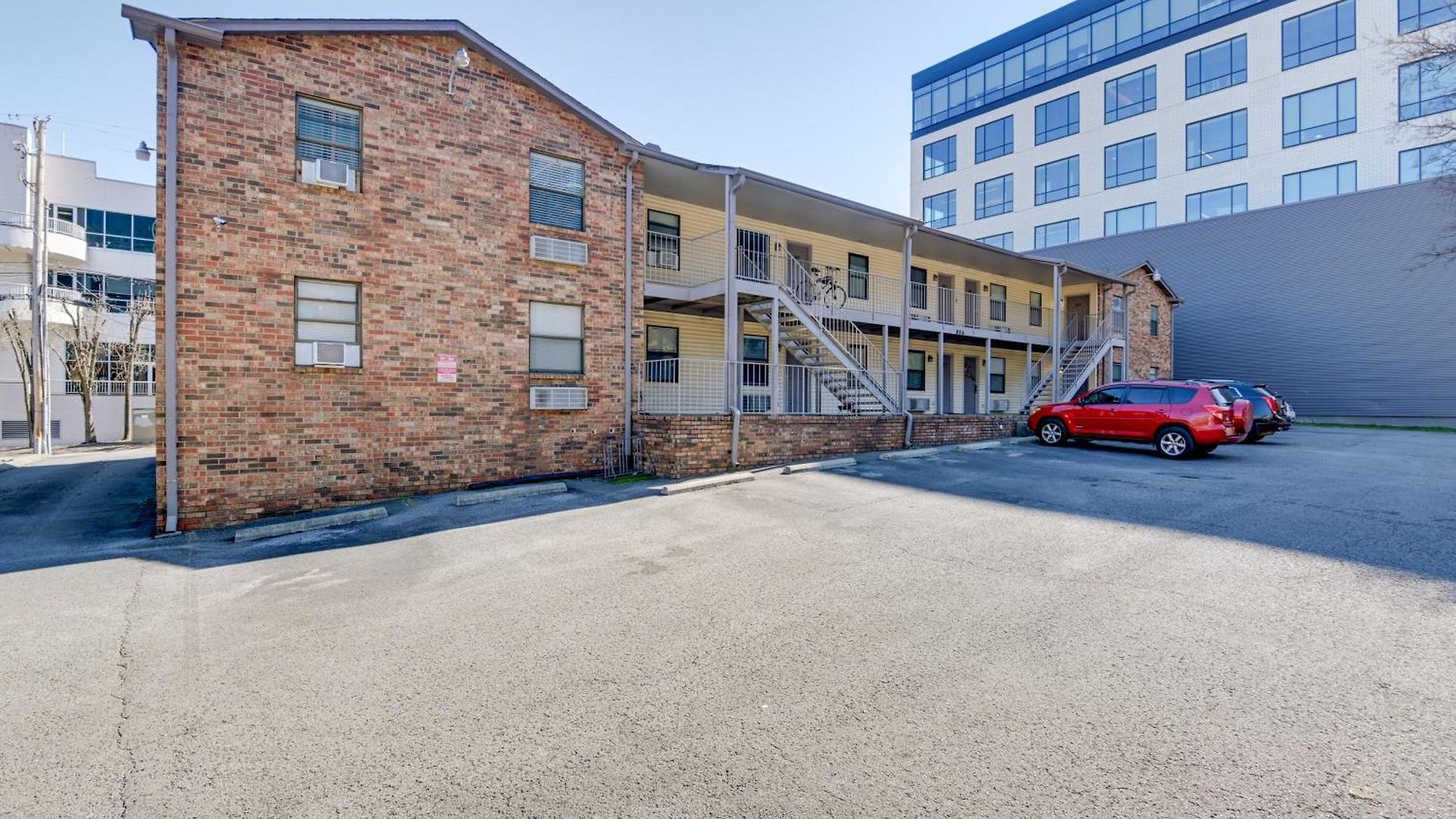 < 1 Mi To Vanderbilt: Apartment Nashville