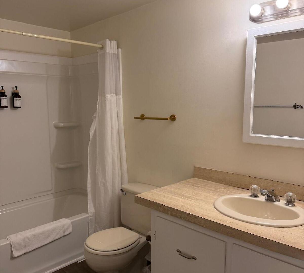 The Lofts At 107 Aparthotel 3*