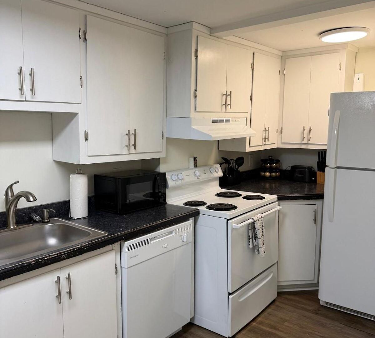 The Lofts At 107 3*